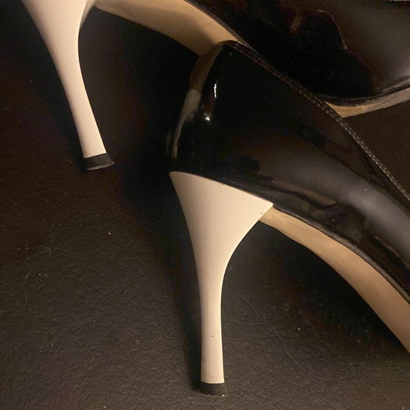 Bebe black and white patent leather peep toe heels size 10 - Picture 11 of 13